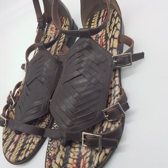 DONALD J PLINER BROWN WOMENS LEATHER T-STRAP THONG FLAT BUCKLE SANDALS SIZE 7.5M - Picture 2 of 6